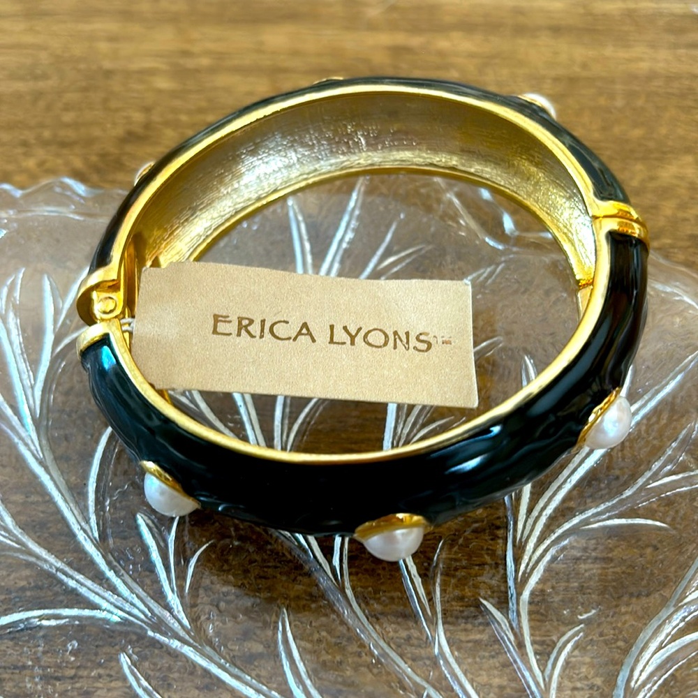 Erica Lyons bracelet.  Black and pearl